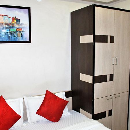 Reliable Inn Calcutta Buitenkant foto