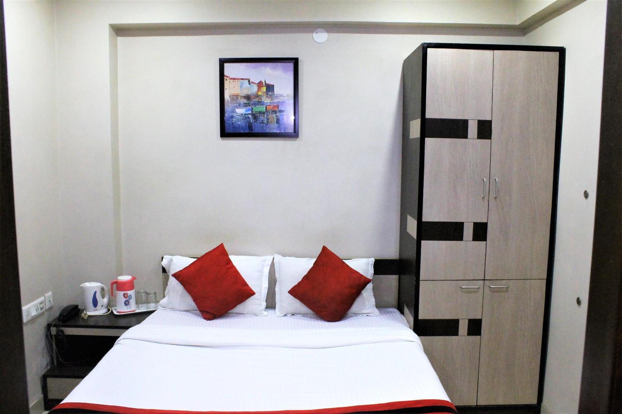 Reliable Inn Calcutta Buitenkant foto