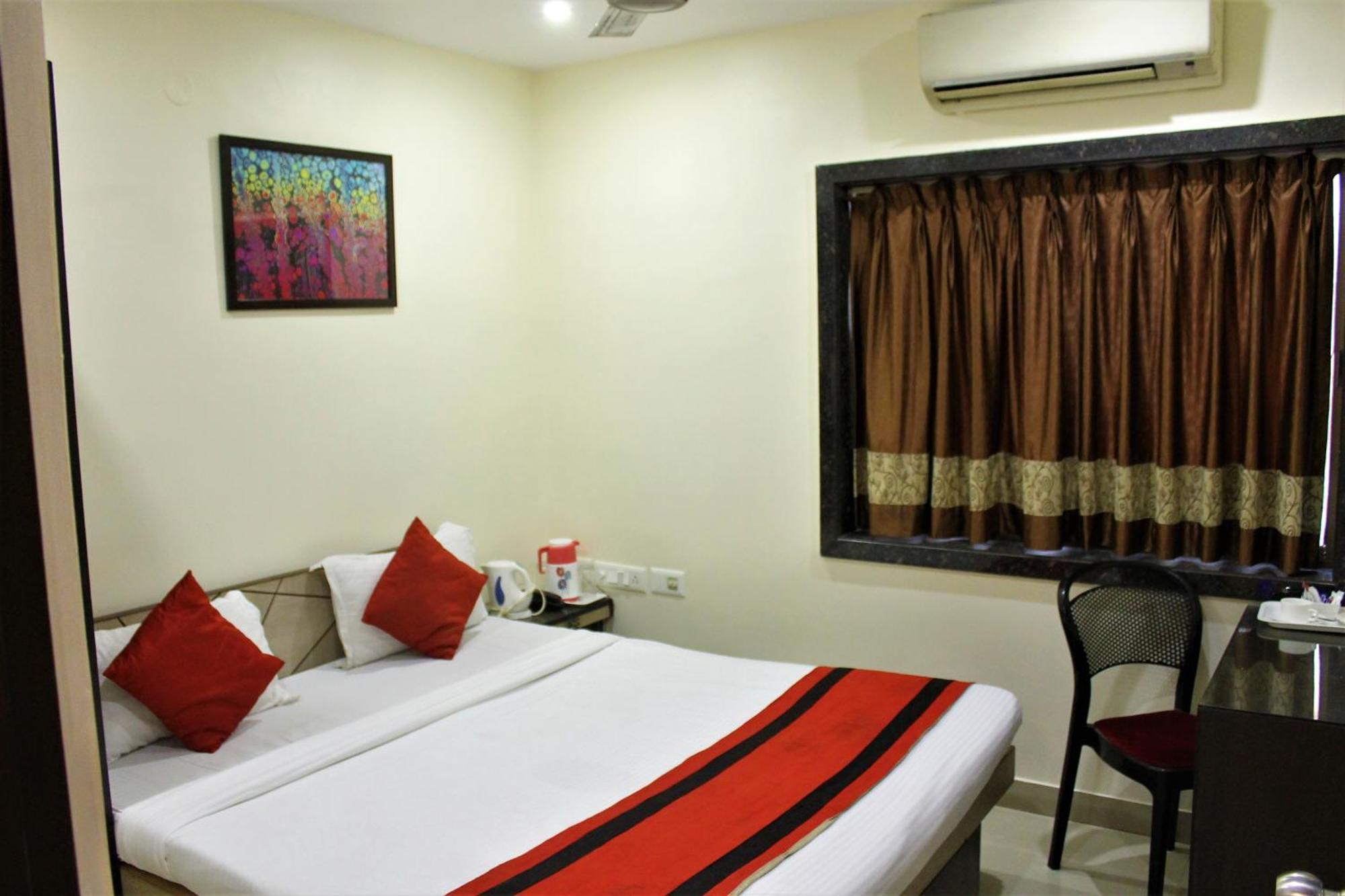 Reliable Inn Calcutta Buitenkant foto